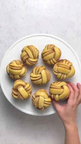 How to make braided cinnamon buns! Recipe by Richard Bertinet. #baking #cinnamonbuns #braiding #foryou #fyp