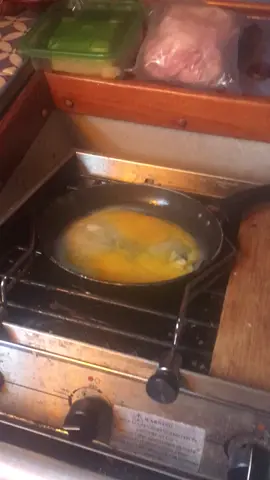 Sparrow scrambles the eggs herself. #sailing #eggs #ocean