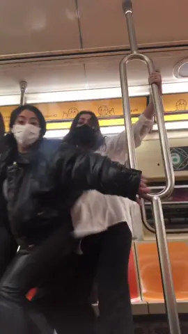 NYC IS NOT DEAD WATCH OUT FOR DA SUBWAY STOPS #nyc #cracksong #ayo #hi all of us almost fell
