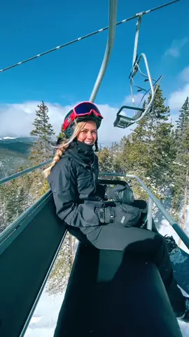 droppin it on the ski lift #skitok #fyp@biggirlkikii #greenscreen #Teleport #happynewyear #howdoigetfamous