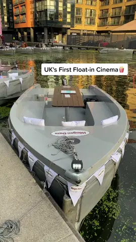 UK's First Float-in Cinema🍿😍 #thedateconnossieur