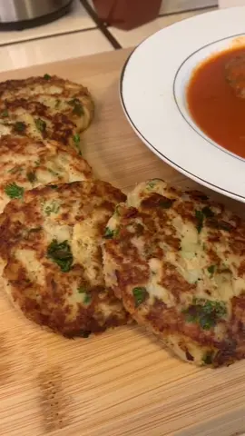 TORTITAS DE ATÚN Y PAPA @fabiola_nuno #SwitchTheChobaniFlip #fyp #parati #foryoupage #foryou #fy #foryouu #paratii #trending #yummyrecipesforyou #mmm