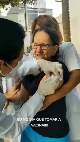 dia de vacinação. #coronavirus #peste #velhaelouca #gritandoempublico #fy #viral #viraliza #vacinando