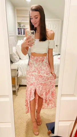 I ordered this skirt off Nordstrom rack and I need your help deciding if its cute or not. Let me know what you think! #greenscreen #nordstromrack