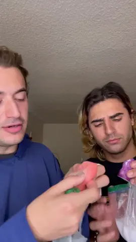 Makeup sponge hack? via @prisciladerosa