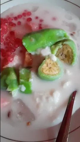 Es pisang ijo dulu biar seger.....#Kota Banjar