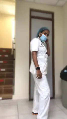Ahahah￼🤣😂 Mis momentos de occio😃 #fyp #nurselife #friday #work #tiktok #viral