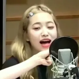 tb to this yeri making fun of seulgi's line in umpah umpah😭 #redvelvet #레드벨벳 #umpahumpah