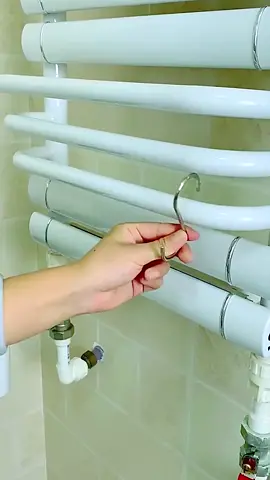 Super easy-to-use S-shaped hook has many uses and can store all kinds of daily necessities.It saves space and is super convenient!#goodies#goodthing