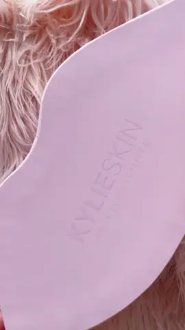 Well this is absolutely beautiful 😍 #kylieskin #kyliejenner #lips #TurboTaxLivePick6 #PepsiHalftimeChallenge