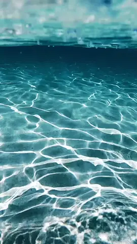 Who comes to mind ? 🤩💙 #fyp #hawaii #ocean