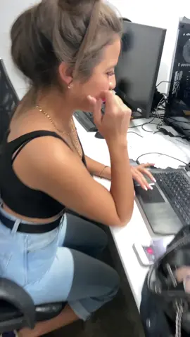 Si o qué @anamorquechof la gente me va apoyar 💪🏻🔥🤣