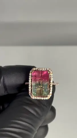 Who can guess what gemstone this is and how many carats? 💎❤️🍉