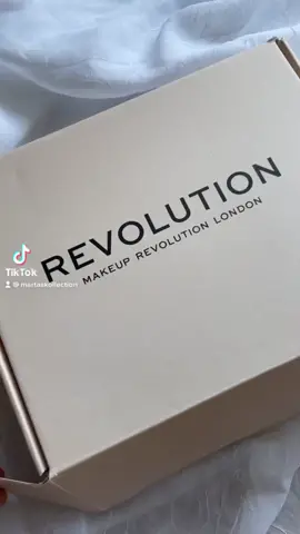 Makeup Revolution #makeup #fypシ  #perfectmatch #womaninstem #parati