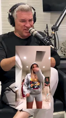Showing The ClubHouse to my Boomer dad #clubhouse #boomer #podcast #daddyissues #fyp #tiktok
