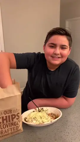 The chipotle is my life kid is back, and sponsored 🤝 (via @yungsofi) #chipotle #chipotleismylife #stitch #viral #trending #fyp