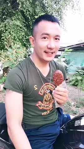 กินไอติมเย็นๆมั้ย หรือจะกินไอติมอุ่น จะกินทั้งดุ้น หรือจะกินแบบมิดโคน 55 #ไอ้ต้าว #หนุ่มเชียงใหม่ #ทหารน่ารัก #ขอใจหน่อยค้าบ #ผู้ชายมีรอยสัก #แด๊ดดี้