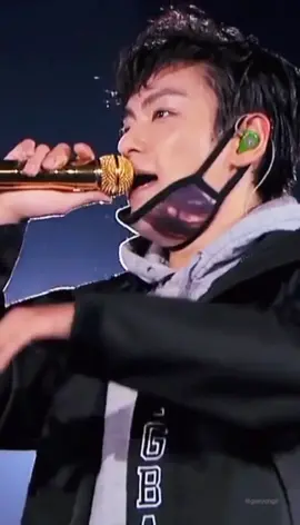 dibalik ketampanannya tersimpan kelakuan yang..... hmm biasalah🌝 #bigbang #choiseunghyun #badboy
