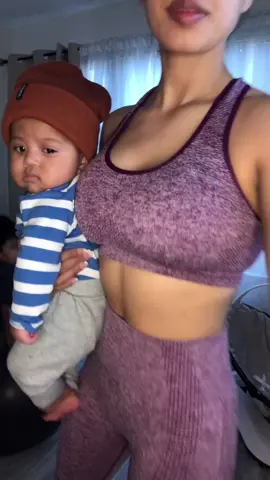 4 months postpartum 🙌🏼!!! #foryourpage #foryou #fyp #fyy #momlife #tiktokmom #trendy