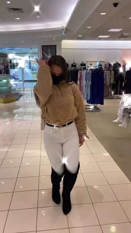 Not enough neon around but no prob, I fixed it 🙃 #dance #fyp #viral #positive #shopping #entertenment
