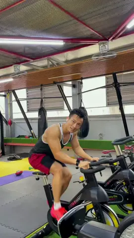 Bài đạp xe cực tốt cho thể lực và đốt mỡ 👌 #vudinhhoan #gymmax #onemax #tangcan #giamcan #gym #giammo #dapxe