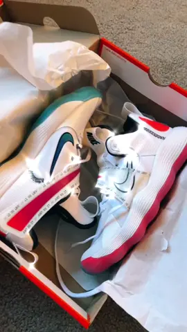 so hyped to wear these on the court! 🏐 #nikereacthypersetse #volleyball #shoes #volleyballshoes #middleblocker #nike #vball #dope #fyp #hype