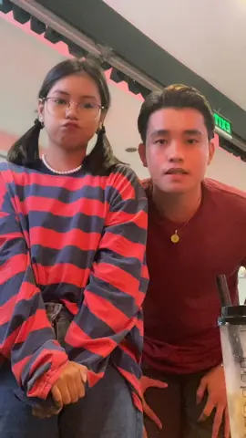 makikisabay sa byahe ang kulay na pula wieee @eyavanana #mrhappiness