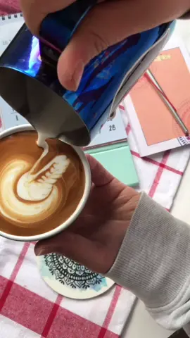 #coffee #morning #frenchpress #kopi #latte #art #latteart #coffeeloveers #your_coffee #لاتيه_ارت #فرنش_برس #homebarista #dm_worldd #nescafe #لاتيه #قهوه