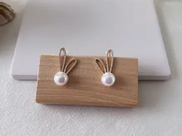🐰Cute alert!🐰 #bunny #bunnyear #bunnyearrings #rabbitears #easterbunny #easterearrings #rabbitearrings #pearlearring #springearring #pearljewelry