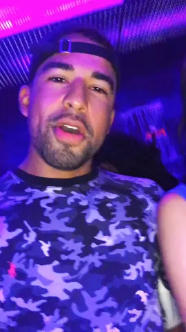P A R T Y  W I T H  B A R D I 🤟🏼 || In honor of Bodak Yellow 💿 congrats @iamcardib || #fyp #foryoupage #model #malemodel #cardib #miami #throwback