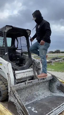 Link in bio 😉 #workprivilege #muchlove #hardwork #bluecollar #countryliving