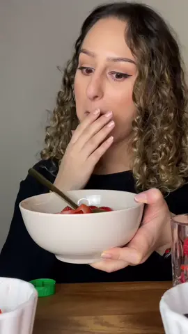 Natures cereal av @natures_food jag glömde isen tho  #naturescereal #fördig #foryou #fyp #tiktoktrend