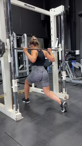 Some of my favorite go to glute exercises #gymgirlshit #bossy #buffbunnycollection #codeterra
