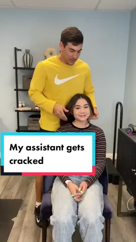 My assistant @alissagomez gets free cracks 🤓 go check her out!!!