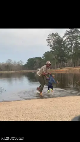 🥴 Take your kids fishing they said...it’ll be fun they said 🤣🤦🏽‍♀️ I live for these moments 🥰  #Rainoutdoors #Countrygirl #fish #fyp #kids