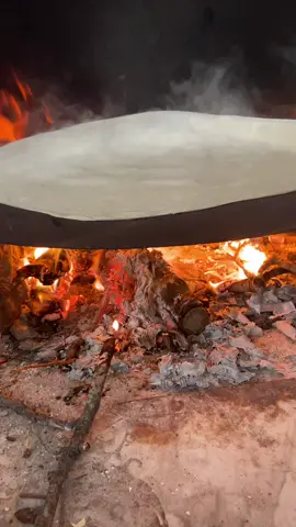 Köy ekmeği 😋 #keşfet #irfanekinci #beniöneçıkart #ekmek #köy #iş #ateş #viranşehir #funny #fyp #diyarbakır #pov #viral