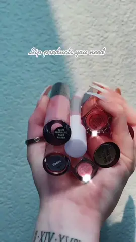 Run and go get these lip products I’m telling you these are my go to’s! @kyliecosmetics @elfcosmetics @hudabeauty @fentybeauty @lanolips @ultabeauty