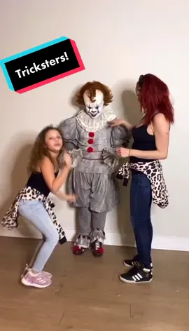 They got me🤪 🤡 @twistedpennywise #kealarose #scary #fyp #fun #adidasgirl