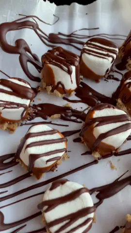 Chocolate makes me Happy!! #chocolate #marshmallow #treats #sweets #yummy #fyp