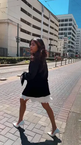 Downtown strolling ✨ #houston #StreetStyle #EnvisionGreatness #catwalk #desi #xyzbca