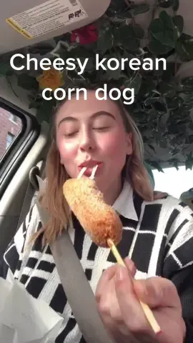 honestly so happy I will now be taking myself on a squish hunt  #yum #koreancorndog #cheesycorndog #mozzarella #chungchunricedog #fyp #munchies #yum