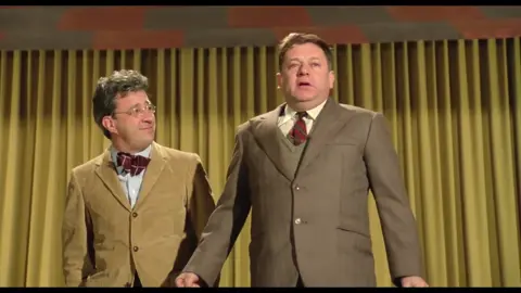 Secondo tragico#fantozzi#corazzatapotempkin#paolovillaggio#audiodivertente#scenafilm#comico#cagatapazzesca#92minutidiapplausi#applausi#perte#neiperte