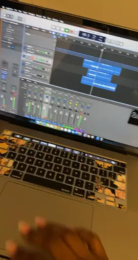 #femaleartist #femalerapper #logicprox #recordingstudio #homestudio #studiosession #macbookpro16inch