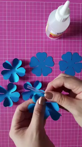 #personalizados #pravoce #fy #fyp #viral #artesanato #paperflowers #tutorials #paperflowertutorials #toposparabolo #topopersonalizado #flower