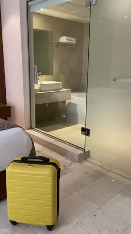 فندق BE INN بالخوض ديكور حديث ومكانه هادي والغرف واسعه والأهم من هذا تعامل الموظفين الراقي ومعهم ستاربوكس 🧋🤎 #مسقط_الخوض #سلطنة_عمان #إكسبلورر