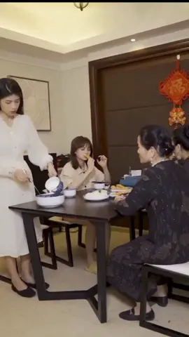 這就叫做搬起石頭扎自己的腳