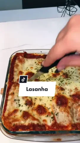 Gente foi a primeira vez q fiz uma lasanha kkkkkkkk e amei me sigam no insta bia_araujobs