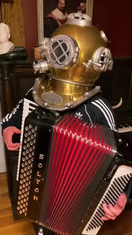 Got me 5th accordion today. Musette tuning. MUSETTE. #fyp #accordion #seashanty #drunkensailor #pirate
