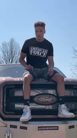 That Really Hurted #FreeFreeDance #fyp #liftedtrucksmatter #liftedtrucks #dieseltruck #daddysmoney #sorryboutyaneck
