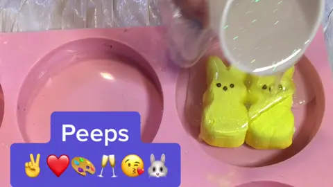 #happyeaster #resin #happyhippiemelissa #peeps #oddlysatisfying #satisfying #resinart #glitter #zxycba #resin